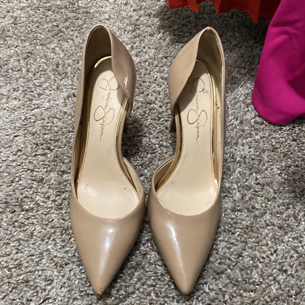 Jessica Simpson nude pointed heels